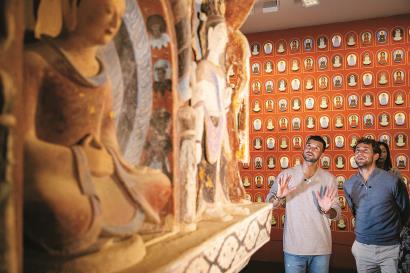 使得他们在 使得他们在